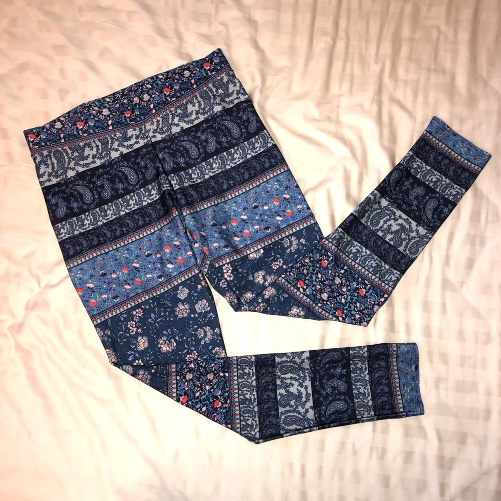 American Eagle Patterned Leggings